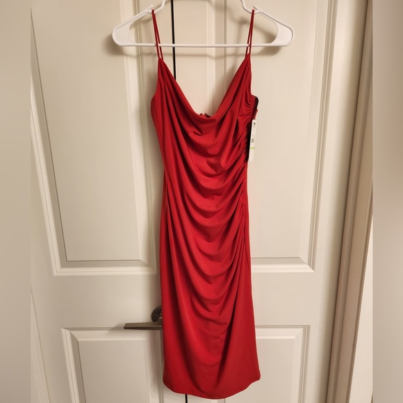 Laundry By Shelli Segal Dresses & Skirts - NWT Laundry by Shelli Segal Women’s Red Dress Size 4